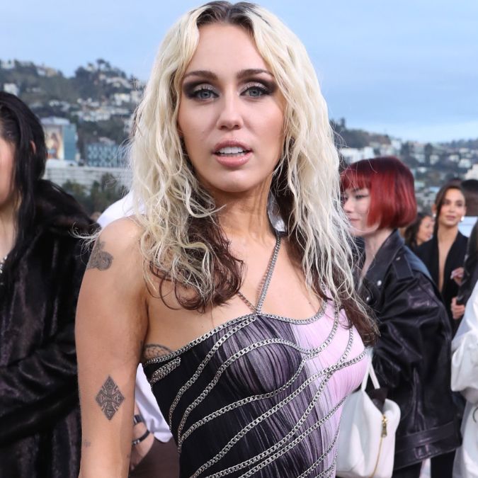 Miley Cyrus agita convidados em festa de lançamento do álbum <i>Endless Summer Vacation</i>; confira!