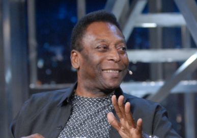 Viúva de Pelé teria aberto mão de ser a inventariante da herança do ex-jogador, diz colunista