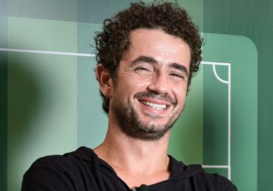 Filho de Felipe Andreoli invade programa ao vivo e gera gargalhadas na <I>web</i>