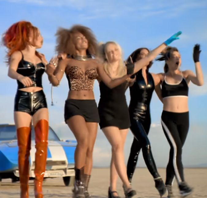 Presente aos fãs! Spice Girls lança vídeo alternativo de Stop Faixa é parte integrante do álbum Spiceworld que completa 25 anos