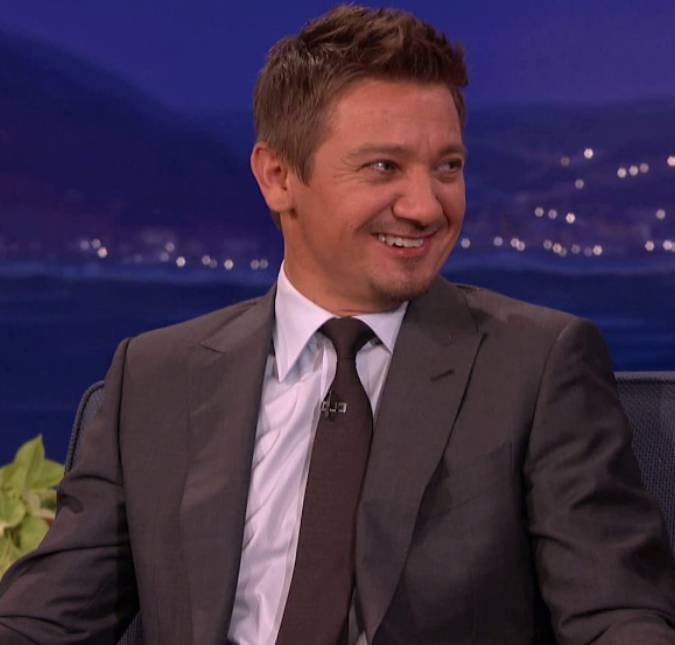Jeremy Renner posta carta que recebeu de sobrinho e derrete coração de fãs