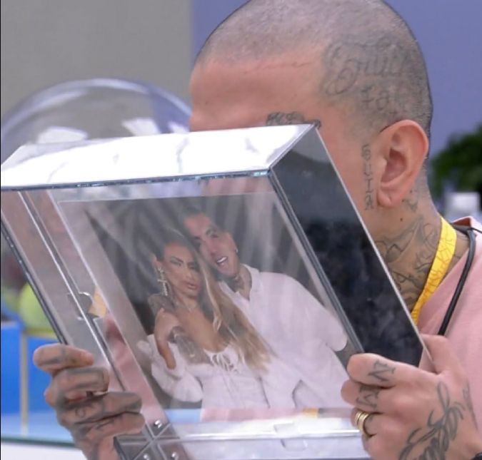 Sem saber sobre as polêmicas, MC Guimê se declara para Lexa no BBB23 A festa da última quarta feira, dia 15, deu o que falar na casa mais vigiada do Brasil