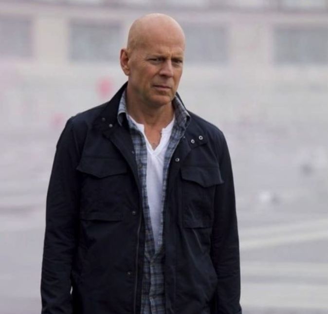 Já em 2023 a família do ator voltou às redes sociais para compartilhar que o quadro do ator progrediu para a condição de demência frontotemporal, um distúrbio primário da linguagem. Já em 2023 a família do ator voltou às redes sociais para compartilhar que o quadro do ator progrediu para a condição de demência frontotemporal, um distúrbio primário da linguagem.