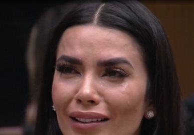 Dania chora no confessionário após expulsão de MC Guimê e Cara de Sapato: <I>Me sinto mal por eles</i>