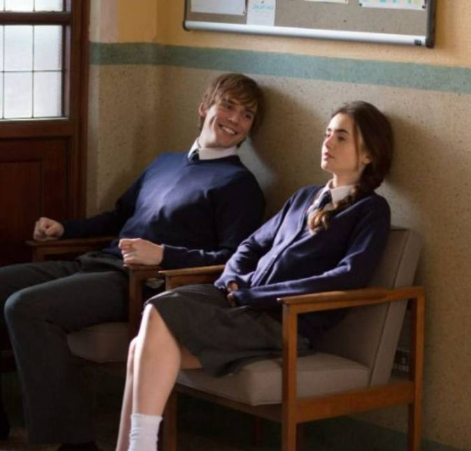 Embora exista uma atração entre eles, os dois mantêm a amizade acima de tudo. Até que Alex se muda para fazer faculdade e a distância entre eles faz com que nasçam os primeiros segredos. O filme foi lançado em 2014 e até hoje está no coração de muitos fãs. Embora exista uma atração entre eles, os dois mantêm a amizade acima de tudo. Até que Alex se muda para fazer faculdade e a distância entre eles faz com que nasçam os primeiros segredos. O filme foi lançado em 2014 e até hoje está no coração de muitos fãs.