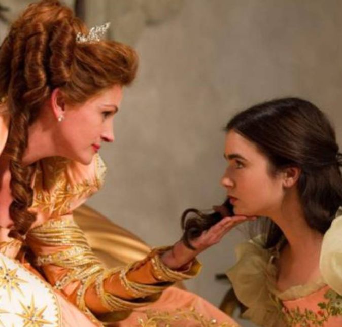 Além de uma atuação de milhões, Lily teve a oportunidade de atuar ao lado de um ícone de Hollywood: Julia Roberts. Um sonho, né? Além de uma atuação de milhões, Lily teve a oportunidade de atuar ao lado de um ícone de Hollywood: Julia Roberts. Um sonho, né?