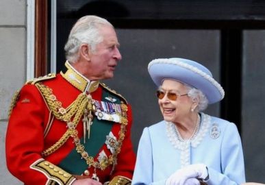 Pela primeira vez sem a Rainha Elizabeth, a Família Real celebra o Dia das Mães Internacional