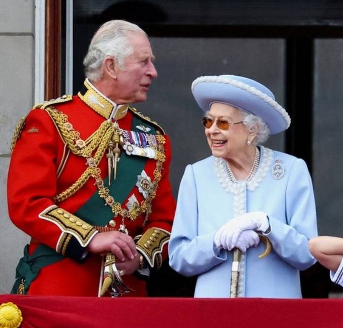 Pela primeira vez sem a Rainha Elizabeth, a Família Real celebra o Dia das Mães Internacional