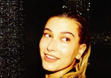 Hailey Bieber agradece Selena Gomez por defendê-la e desabafa: <i>O amor sempre será maior</i>