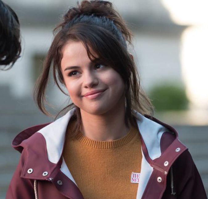 Selena Gomez aumenta rumores de namoro após jantar com Zayn Malik A notícia do suposto relacionamento viralizou nas redes sociais após a divulgação de uma conversa