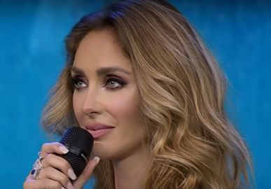 Anahí reúne integrantes do <i>RBD</i> e leva fãs à loucura: <i>Que sonho</i>