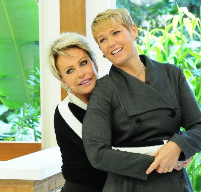 Ana Maria Braga compartilha momento engraçado e faz declaração de aniversário para Xuxa Meneghel. Confira os famosos que felicitaram a apresentadora!