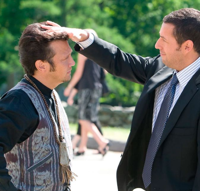 Se estamos falando de Gente Grande, precisamos mencionar Rob Schneider! Assim como Kevin, o ator conhece Adam há décadas e se tornou um de seus parceiros de cena preferidos desde a época em que trabalharam juntos no Saturday Night Live. O artista trabalhou com Sandler nas produções Como se Fosse a Primeira Vez, Um Diabo Diferente, A Herança de Mr. Deeds, Click, Um Faz de Conta Que Acontece... e a lista continua com muito mais títulos! Se estamos falando de Gente Grande, precisamos mencionar Rob Schneider! Assim como Kevin, o ator conhece Adam há décadas e se tornou um de seus parceiros de cena preferidos desde a época em que trabalharam juntos no Saturday Night Live. O artista trabalhou com Sandler nas produções Como se Fosse a Primeira Vez, Um Diabo Diferente, A Herança de Mr. Deeds, Click, Um Faz de Conta Que Acontece... e a lista continua com muito mais títulos!