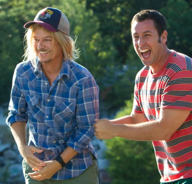 Em Gente Grande, o grupo de amigos formado por Adam Sandler, Kevin James, Rob Schneider e Chris Rock estava completo com David Spade. O ator é amigo de Sandler desde a época do Saturday Night Live e também já apareceu nas produções A Missy Errada. Em Gente Grande, o grupo de amigos formado por Adam Sandler, Kevin James, Rob Schneider e Chris Rock estava completo com David Spade. O ator é amigo de Sandler desde a época do Saturday Night Live e também já apareceu nas produções A Missy Errada.