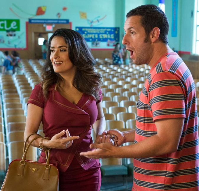 O longa-metragem e sua sequência ainda trazia a belíssima Salma Hayek como interpretando a esposa de Adam. O longa-metragem e sua sequência ainda trazia a belíssima Salma Hayek como interpretando a esposa de Adam.