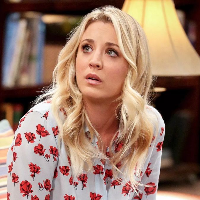 Atriz de <i>The Big Bang Theory</i>, Kaley Cuoco mostra pela primeira vez rosto de recém-nascida