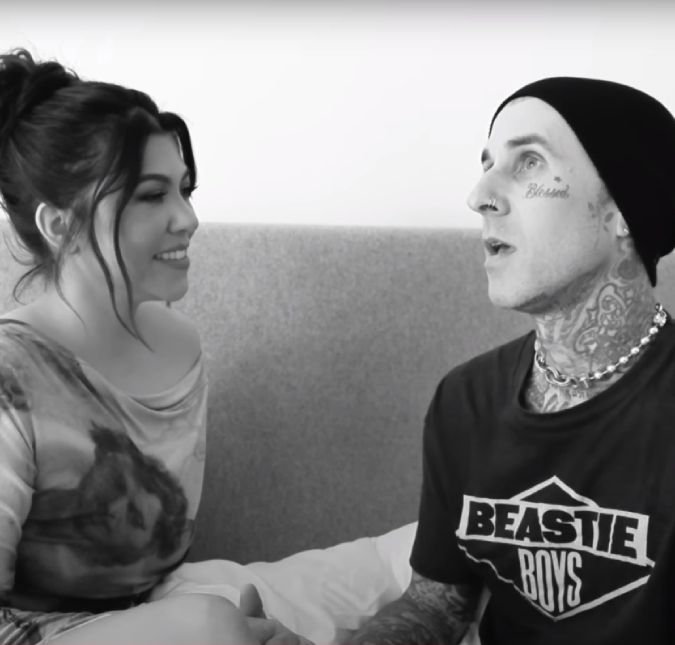Documentário sobre os três casamentos de Kourtney Kardashian e Travis Barker vai ser lançado em 13 de abril O especial vai mostrar registros inéditos do casal