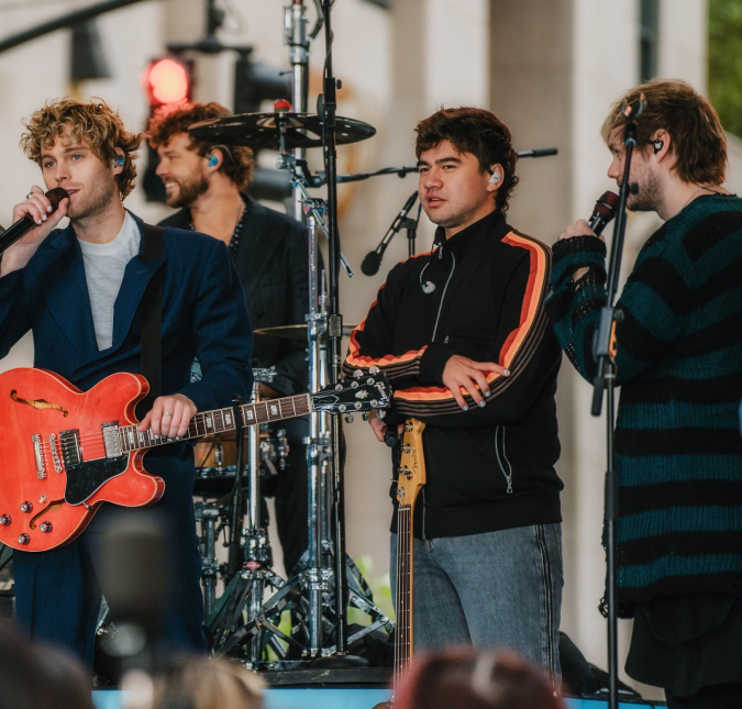 Banda <i>5 Seconds Of Summer</i> anuncia novo álbum e turnê no Brasil