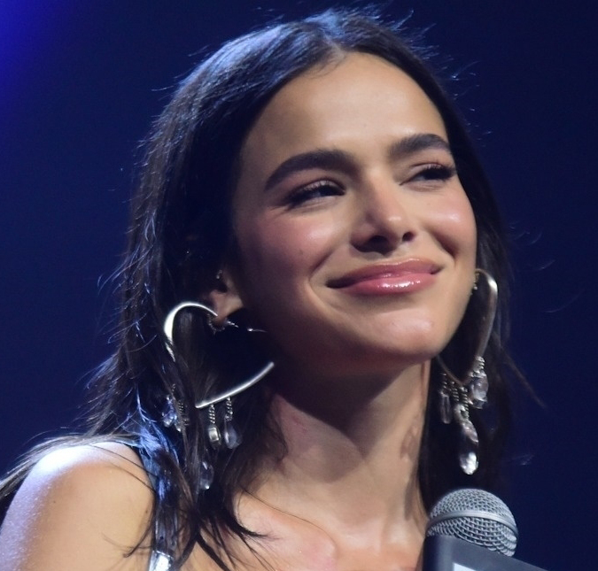 Publicação anunciando Bruna Marquezine como nova contratada de agência é a mais curtida