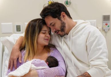 Após nascimento de Lua, Viih Tube faz relato de parto: <i>Eu queria muito o normal</i>