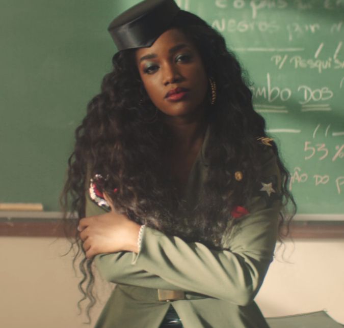 Cantora Iza revela que será mãe em breve: Sinto como um chamado A cantora afirmou seu desejo em entrevista ao Extra