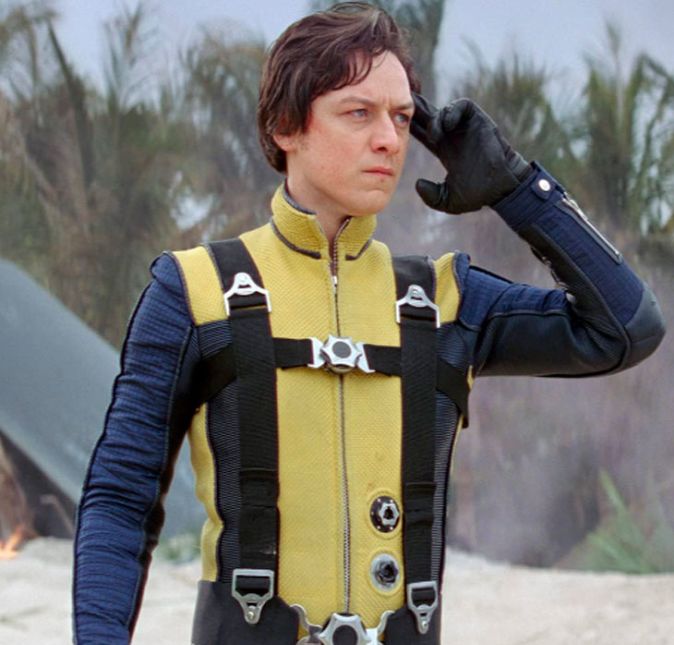 Em 2011, James também já encarou o desafio de interpretar o Professor Xavier em X-Men. Nos filmes, o ator apresentou a versão mais nova do personagem, mostrando a trajetória de Charles Xavier. Em 2011, James também já encarou o desafio de interpretar o Professor Xavier em X-Men. Nos filmes, o ator apresentou a versão mais nova do personagem, mostrando a trajetória de Charles Xavier.