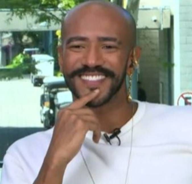 Encontro improvável! Ricardo Alface e Neymar Jr. posam juntos em selfie: Batman e Coringa O ex BBB compartilhou o clique em seu perfil do Instagram