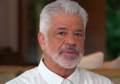 Lulu Santos canta nova versão de um de seus sucessos: - <i>Hoje, eu canto</i> Eu sou um homem, me diz você qual é?