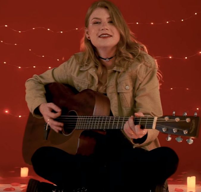 Vicka conta o que esperar de nova fase em Romântica Demais e entrega desejo de cantar com Sandy A cantora viralizou no TikTok durante a pandemia