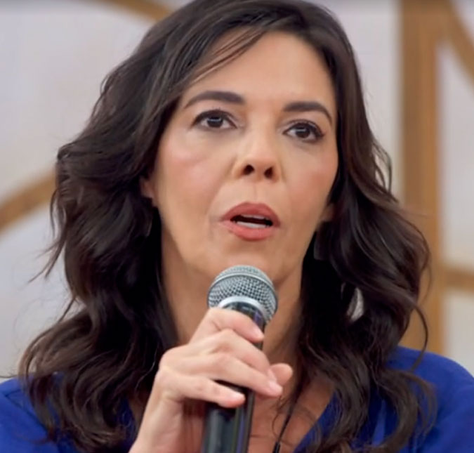 Flávia Reis fala sobre a cena de estupro virtual em <i>Travessia: - Eu fico bem emocionada vendo</i>