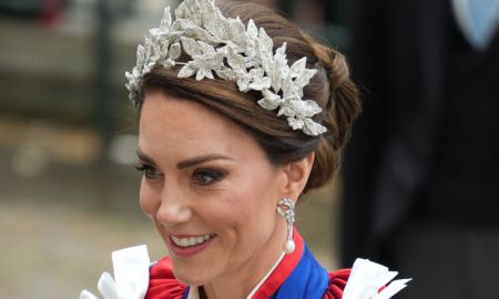 Kate Middleton homenageia Princesa Diana e Rainha Elizabeth II na coroação de Rei Charles III