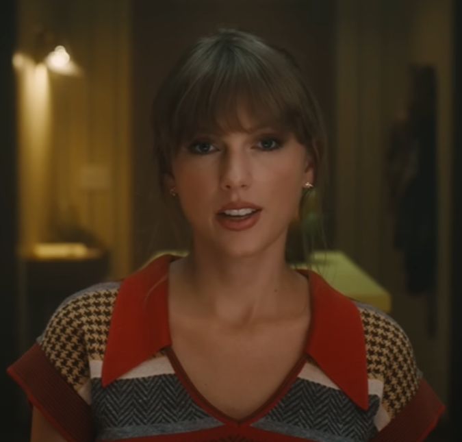 Taylor Swift interage com filhas de Blake Lively e Ryan Reynolds em show nos EUA A cantora recebeu as filhas dos atores durante show na Filadélfia na última sexta feira, dia 12