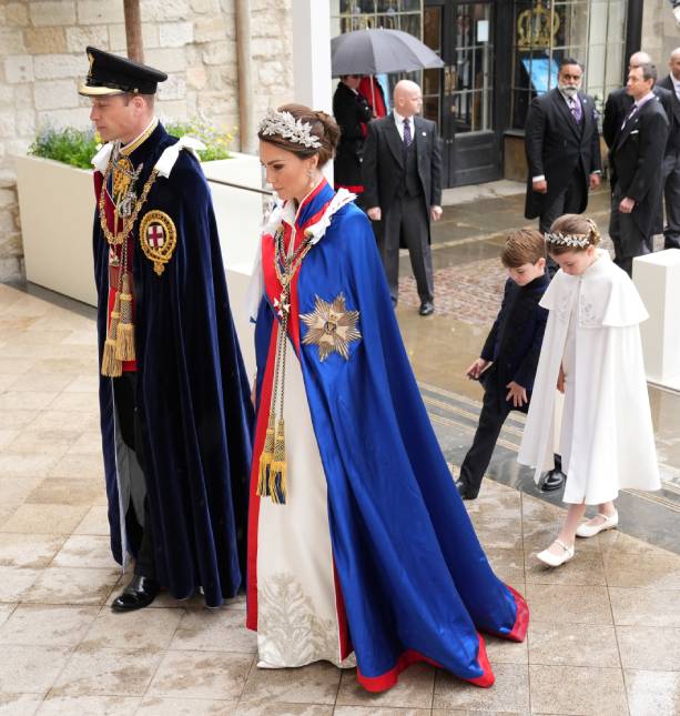 Perfil oficial de Kate Middleton e Príncipe William nas rede sociais compartilha vídeo dos bastidores da coroação de Rei Charles III