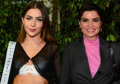 Jade Picon, Vanessa Giácomo e Lucy Alves se juntam para assistirem ao último capítulo de <I>Travessia</i>
