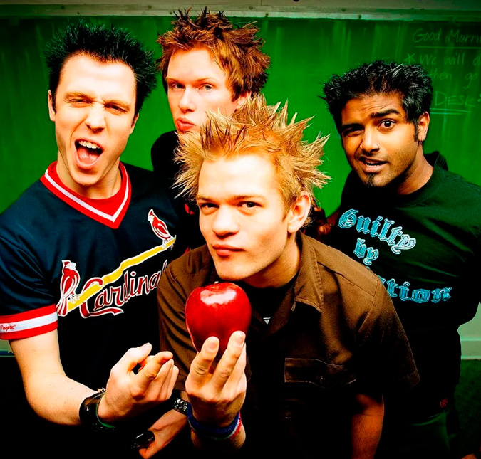 Após 27 anos, <I>Sum 41</i> anuncia fim da banda e turnê de despedida: <I>Empolgados para o futuro</i>