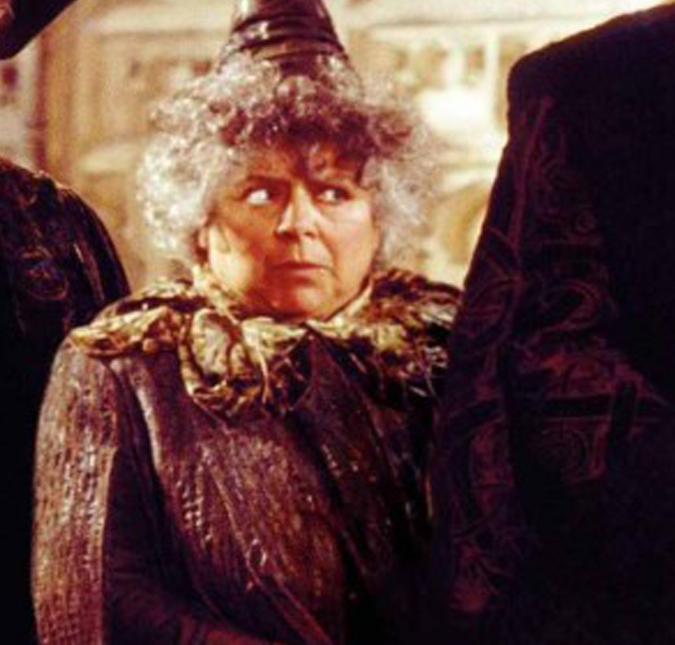 Aos 81 anos de idade, atriz de <i>Harry Potter</i> é internada com infecção