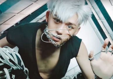 Após passar quase dois anos afastado, Lucas anuncia saída do <i>NCT</i> e <i>WayV</i>