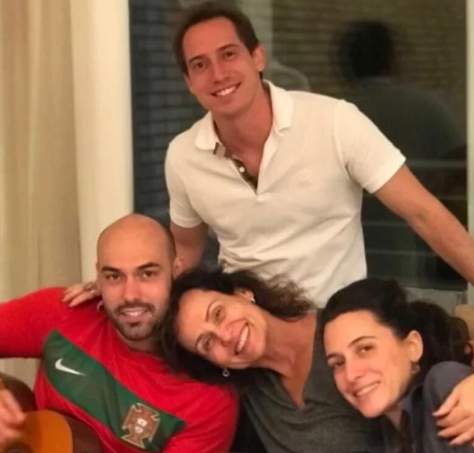 Mãe de três, Faa Morena afirma que maternidade é a <i>presença de Deus</i>