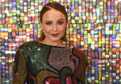 Larissa Manoela confirma saída da <i>TV Globo: Agora é hora de alçar novos voos</i>