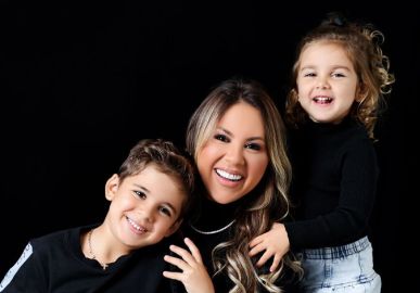 Natália Toscano se derrete pelos filhos, José e Angelina, e revela como será o seu <i>Dia das Mães</i>