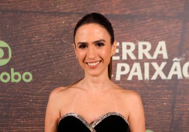 Mamãe-coruja, Tatá Werneck se derrete pela filha: <i>Com você aprendi a ser feliz</i>