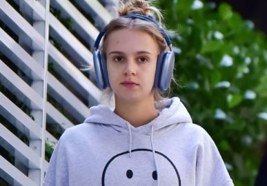 Isabella Scherer conta qual foi o presente que ganhou em seu primeiro Dia das Mães: <i>Primeira mordida no mamilo</i>