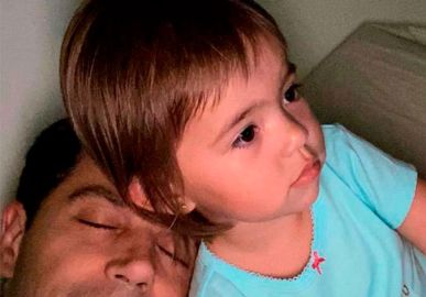 Eles são um amor juntinhos! Confira os melhores momentos de Duda Nagle com a pequena Zoe