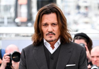 Johnny Depp teria sido encontrado inconsciente em quarto de hotel na Hungria, diz jornal