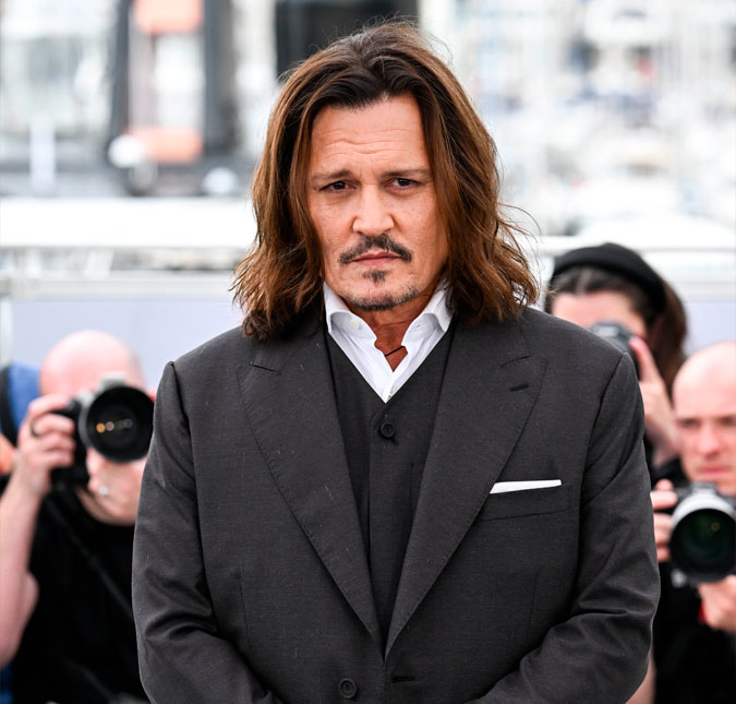Johnny Depp teria sido encontrado inconsciente em quarto de hotel na Hungria, diz jornal