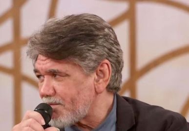 Jackson Antunes revela que teve câncer no pâncreas: <i>- Fiquei internado um mês</i>