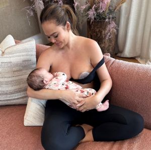 Chrissy Teigen, Gisele Bündchen, Sandra Annenberg... Veja as mamães babonas do mundo dos famosos!