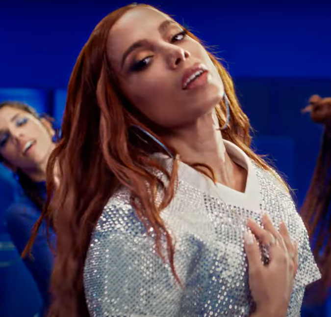 Anitta vai se apresentar na final da <i>Champions League</i> da UEFA e antecipa: <i>- Óbvio que vai ter um momentão de funk</i>