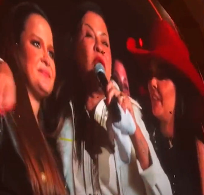 Mãe de Marília Mendonça se emociona durante <i>show</i> de Maiara e Maraisa