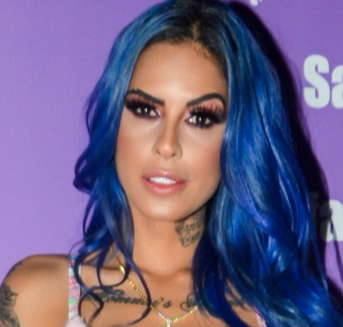 Tati Zaqui desabafa após denunciar Thomaz Costa: <i>A agressão física marca o seu corpo, mas dilacera o seu coração</i>